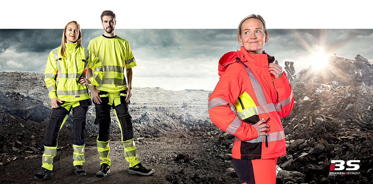 To kvinner og en mann iført fluoriserende arbeidstøy 