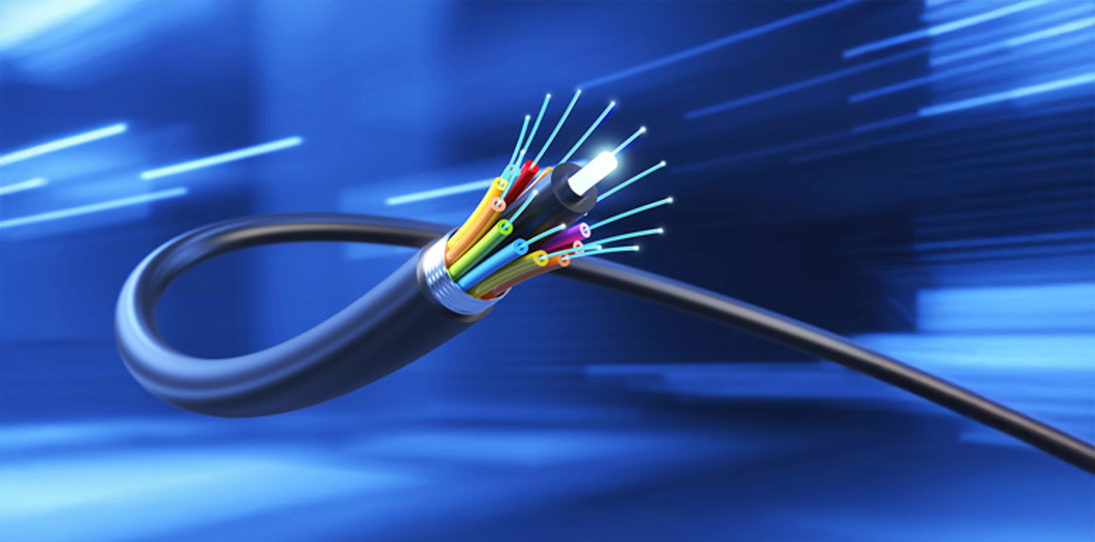 Kunstig generert bilde av fiberkabel på blå bakgrunn