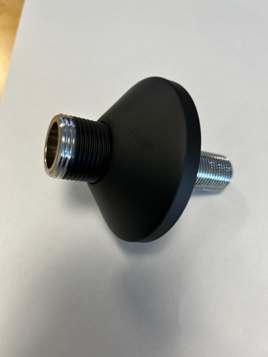 Rett nippel m/dekkskive svart, Roth - 1/2"x3/4" Roth rettnippel svart m/dekkskive utv.gjenger