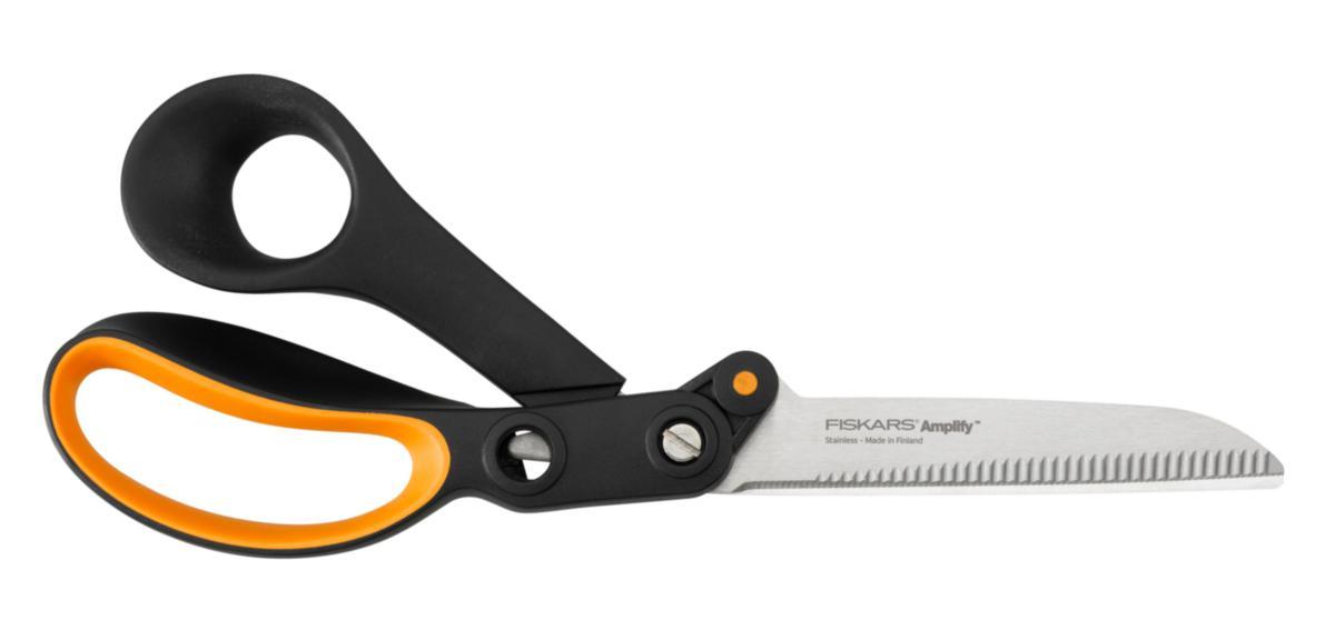 Saks Fiskars Amplify - Saks Amplify Fiskars 24cm serratert blad