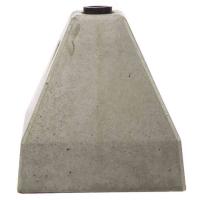 Løsfot i betong, Pyramide