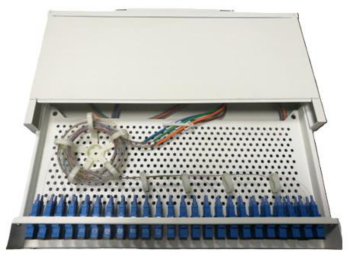 Fiberpanel Ducatel 1,5U med G48 fiber konnektert SC/APC - Fiberpanel 1,5U med G48 fiber konnektert SC/APC 250µm 10m