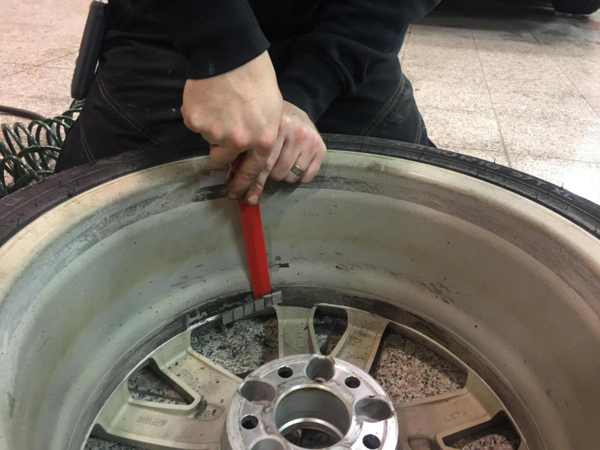 Dekkkniv PELA - Dekkkniv i plast Pela 280mm