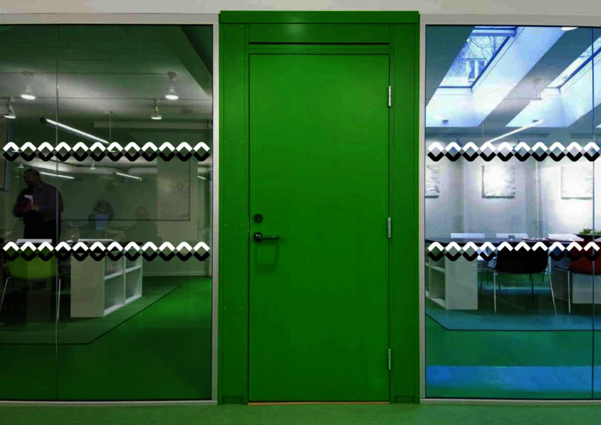 Kontrastmerking glass Systemtext flettet sort/hvit - Kontrastmerking glass flettet Systemtext 100X1000mm sva/hvit