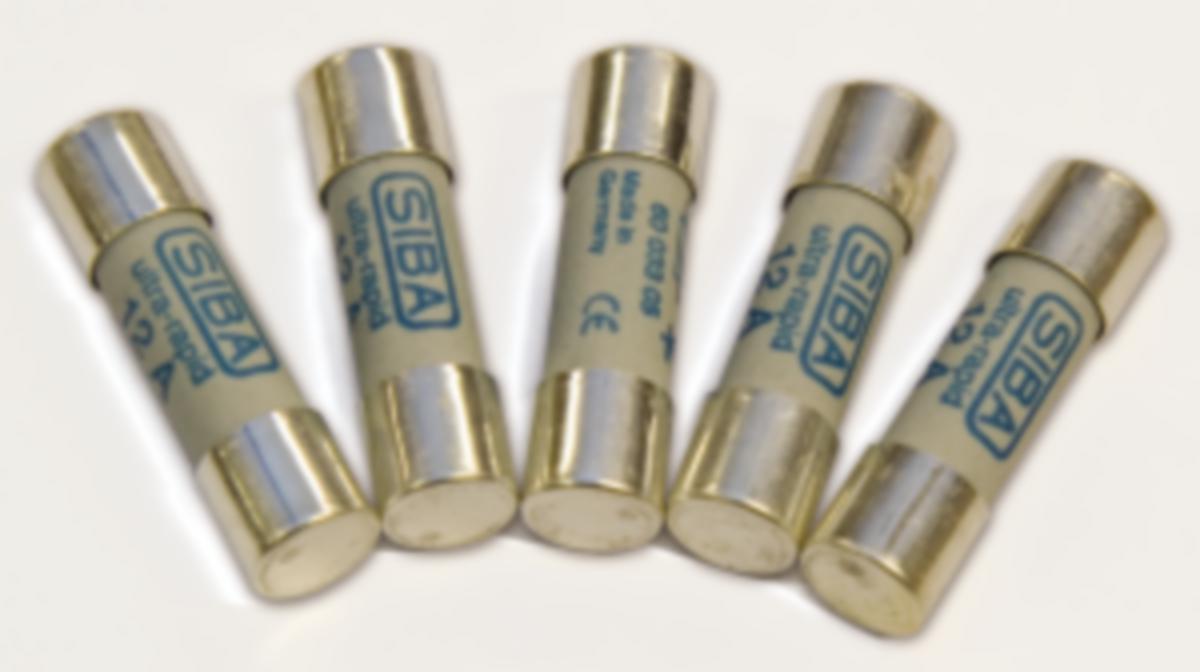 F-sikring kjeramisk Siba HellermannTyton 500V - 6X32 700V ur keramisk 10A